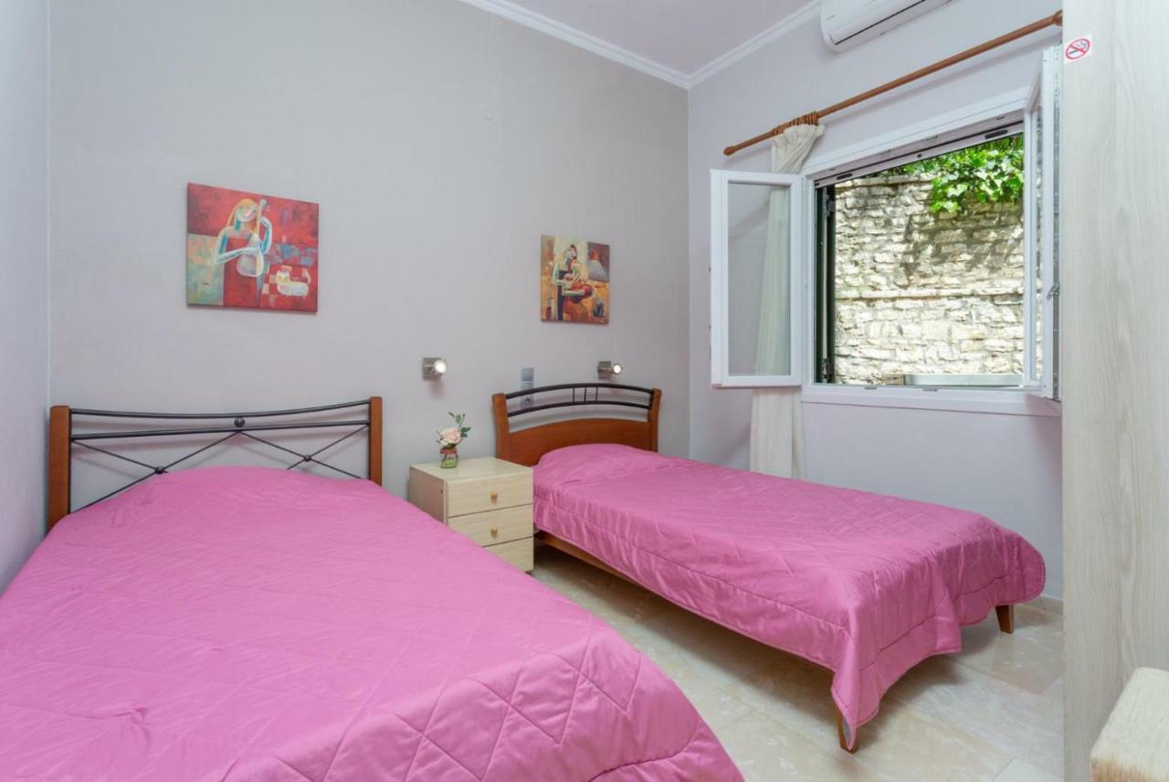 Villa Katerina Katavolos ภายนอก รูปภาพ